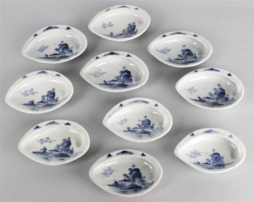 Appraisal: TWO SETS OF FIVE IMARI CLAM-FORM DISHES POSSIBLY TH C