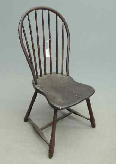 Appraisal: th c bowback Windsor chair '' Seat Ht '' Overall