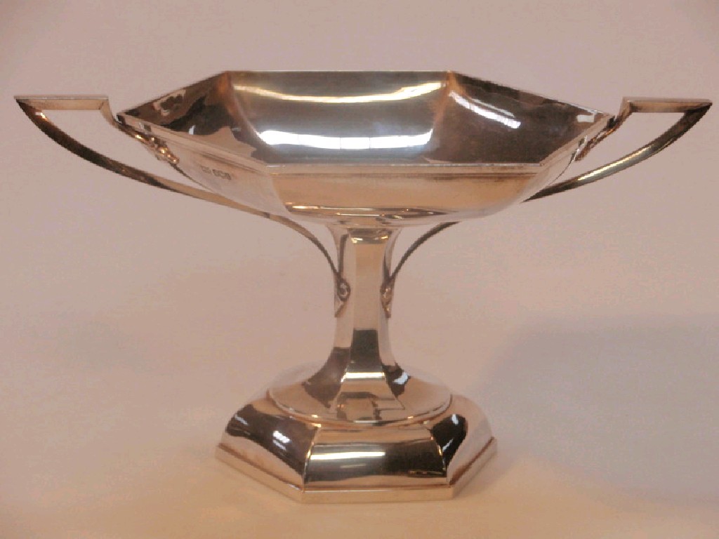 Appraisal: A George V silver pedestal dish of hexagonal dished form