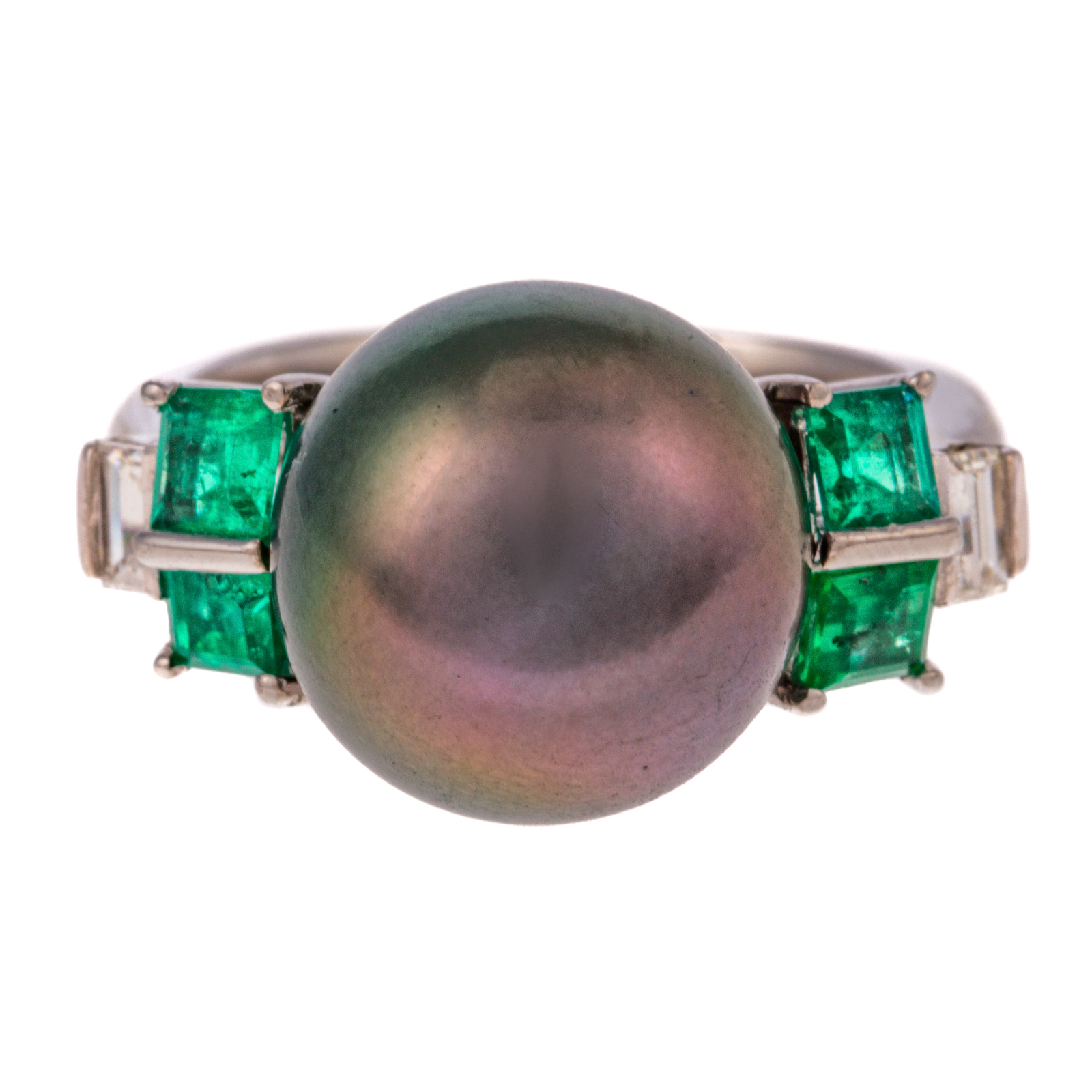 Appraisal: A TAHITIAN PEARL EMERALD DIAMOND RING IN K K white