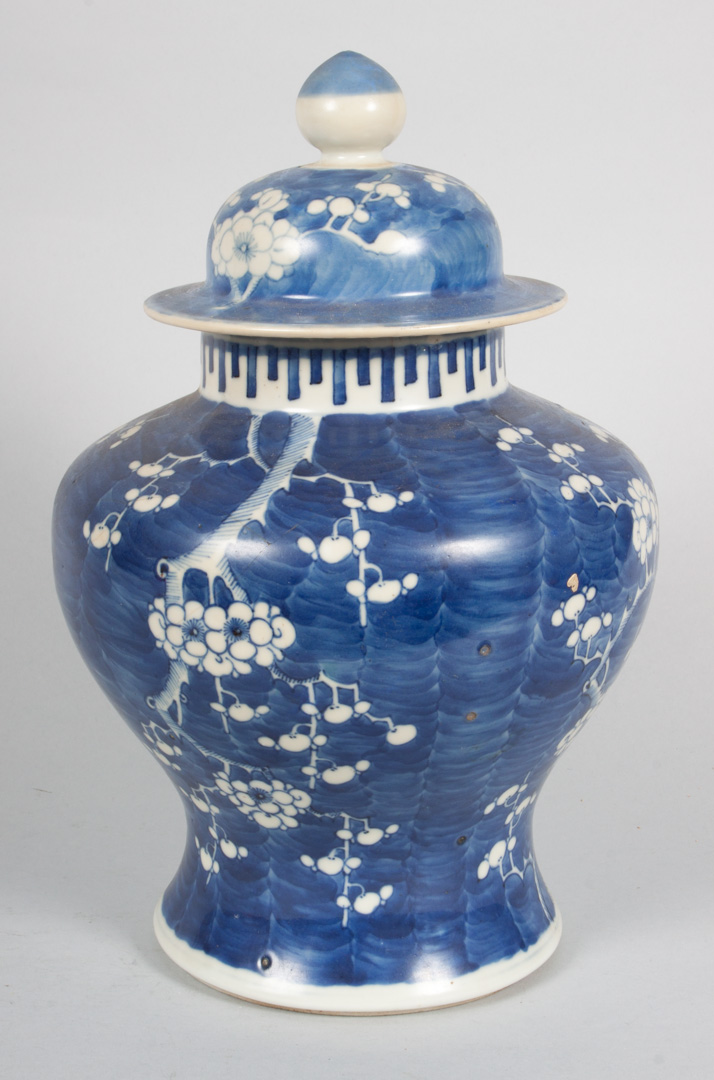 Appraisal: Chinese Export porcelain jar blue and white decoration in the