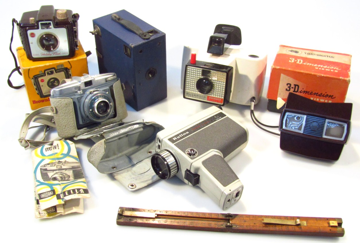 Appraisal: Various cameras and equipment to include Kodak boxed Brownie in