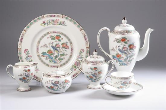 Appraisal: -PIECE WEDGWOOD BONE CHINA DINNER SERVICE Kutani Crane pattern Service