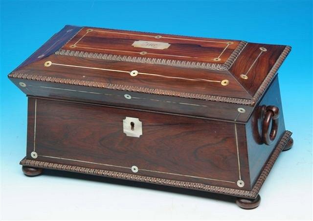 Appraisal: A William IV rosewood tea caddy of coffer form with