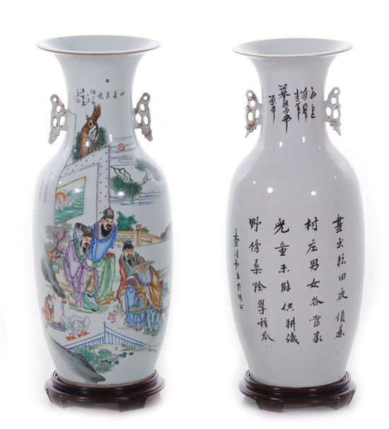 Appraisal: Pair Chinese famille rose porcelain vases Qing dynasty with court