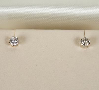 Appraisal: A pair of diamond ear studs each stone approximately ct