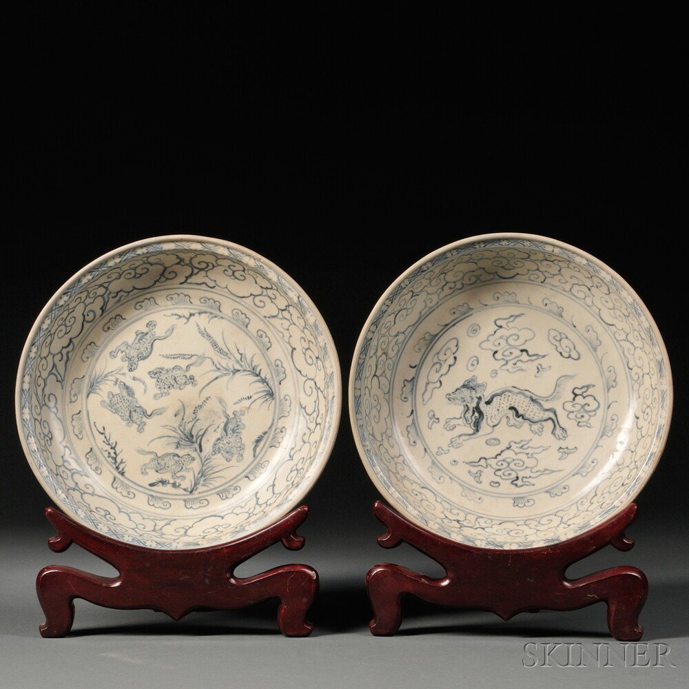 Appraisal: Two Blue and White Chargers Vietnam basin-shaped with raised rim