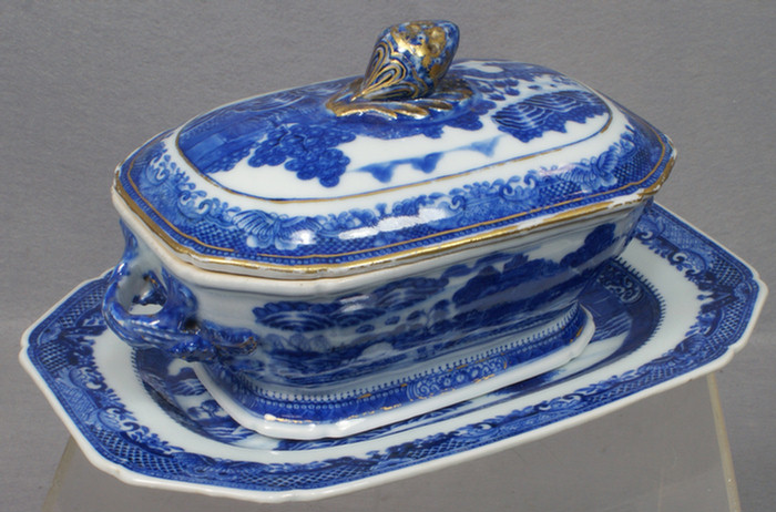 Appraisal: Chinese export porcelain blue and white fine piece set including