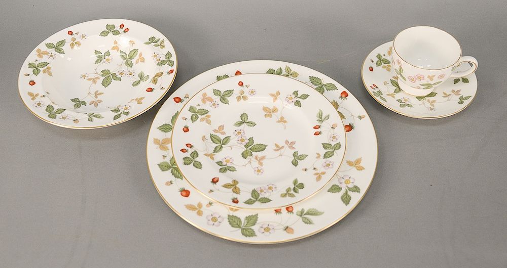 Appraisal: Wedgwood Wild Strawberry piece porcelain dinnerware set setting for sixteen