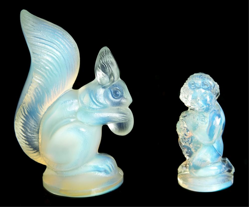 Appraisal: PCS SABINO FRANCE OPALESCENT GLASS FIGURINESTwo pieces of Sabino France