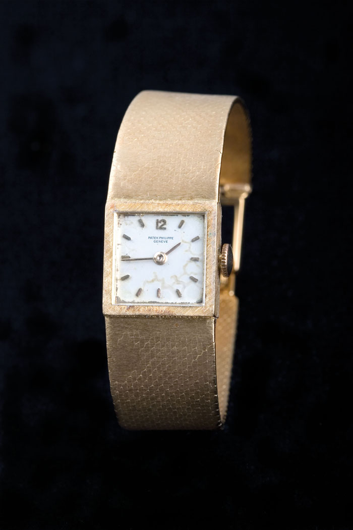 Appraisal: LADY'S EIGHTEEN KARAT GOLD PATEK PHILLIPE WRISTWATCH With mesh band