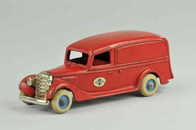 Appraisal: ARCADE INTERNATIONAL DELIVERY TRUCK Late 's cast iron painted in