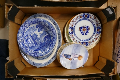 Appraisal: A mixed collection of ceramic items to include Spode Italian