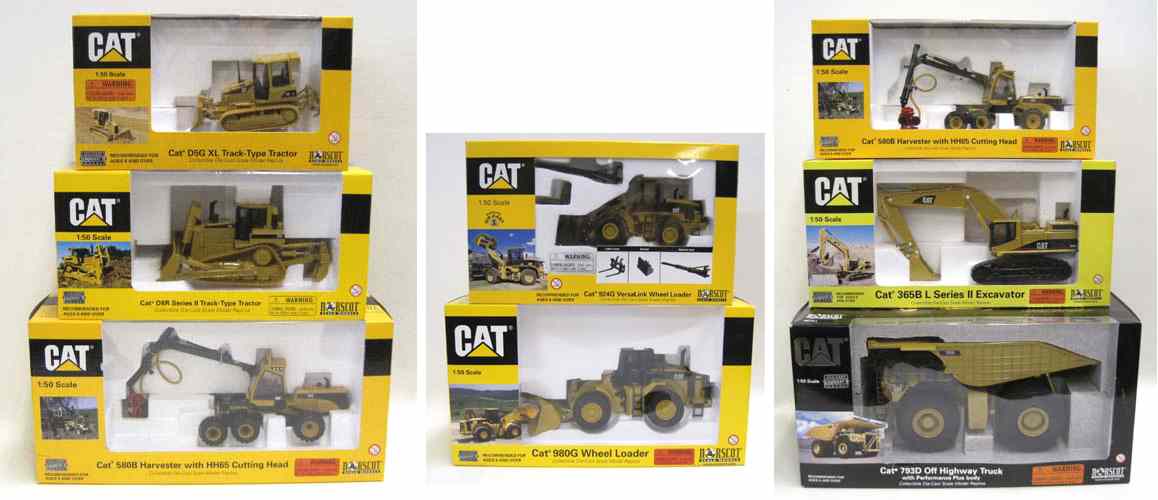 Appraisal: EIGHT CATERPILLAR DIECAST METAL SCALE MODELS BY NORSCOT including D