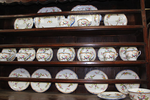 Appraisal: AN AYNSLEY TEA SERVICE