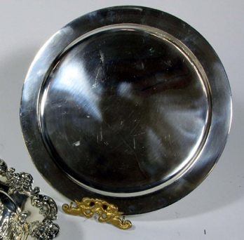 Appraisal: A ROUND TIFFANY CO STERLING SILVER CHARGER in dia marked