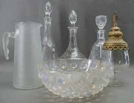 Appraisal: A quantity of glass and crystal comprising a Lalique 'Plumes