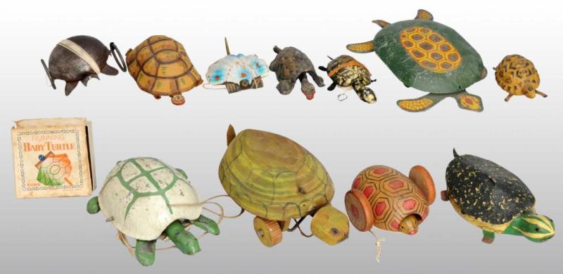 Appraisal: Lot of Assorted Turtle Toys Description American and Japanese Various