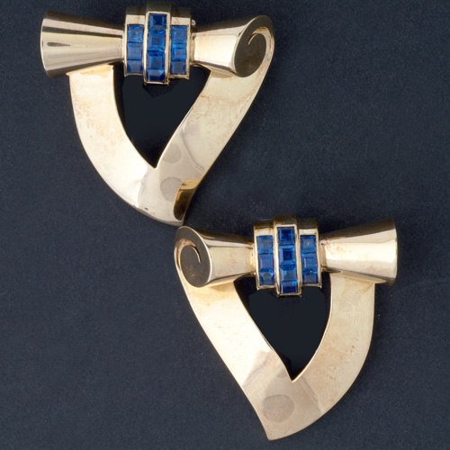 Appraisal: Sapphire and gold double pin brooches designed as a mirrored