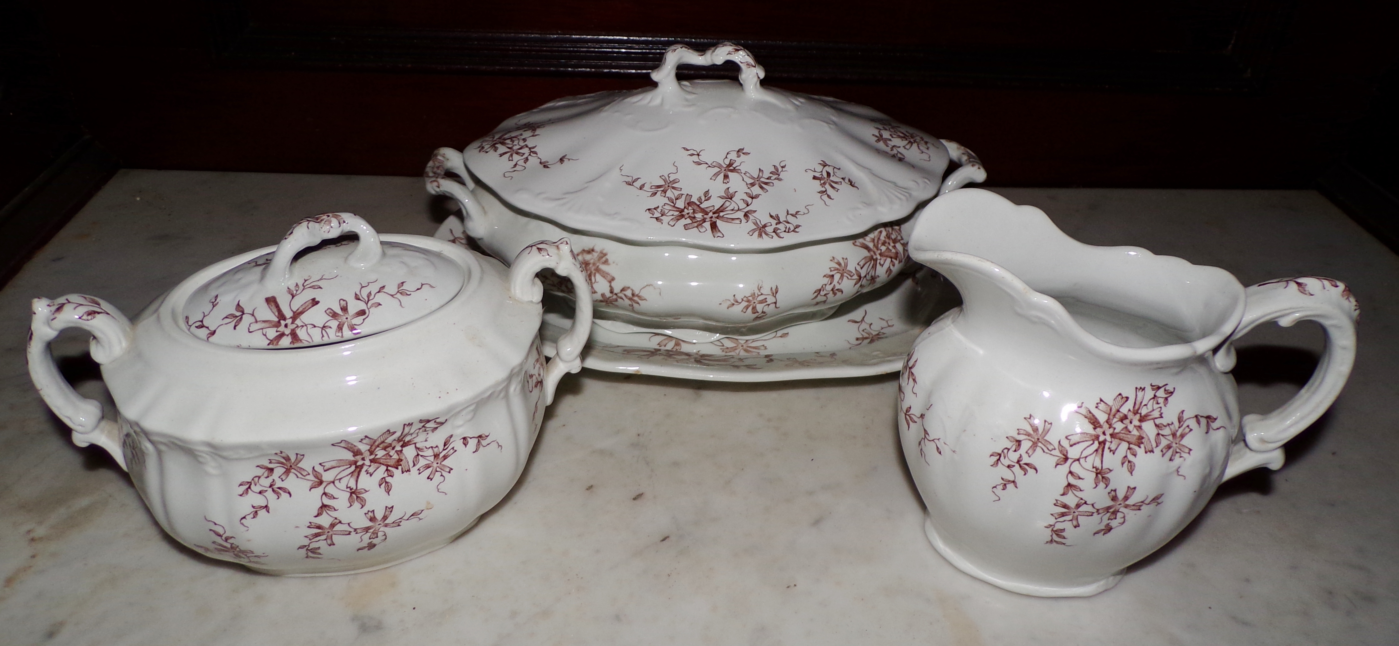 Appraisal: Set of Colonial porcelain Sutherland pattern- incomplete set including dinner