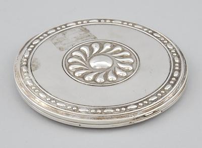 Appraisal: A Sterling Silver Compact Measuring approx D the compact has