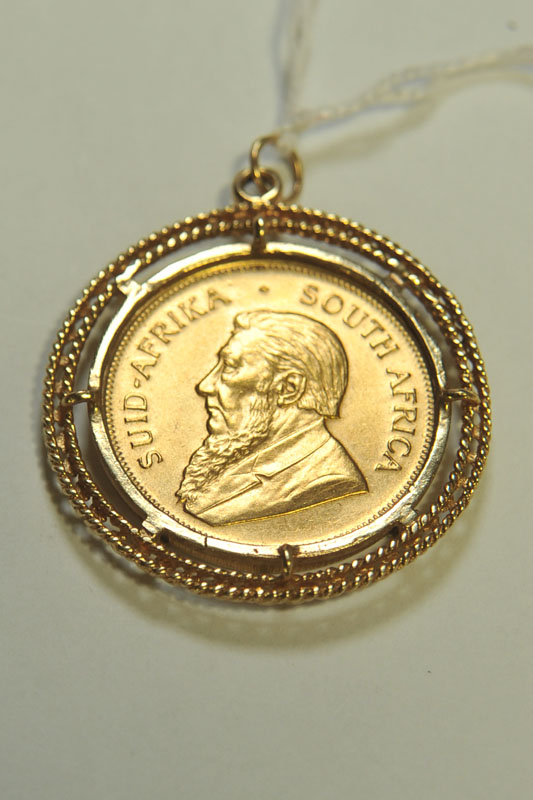 Appraisal: GOLD MEDALLION Cased medallion depicting a bearded man on one