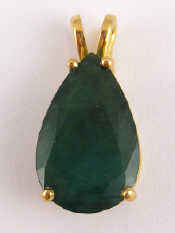 Appraisal: A yellow metal tests carat gold emerald pendant emerald approx