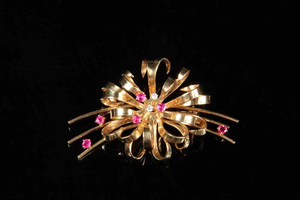 Appraisal: BROOCH - Vintage Retro Form K Yellow Gold Floral Design