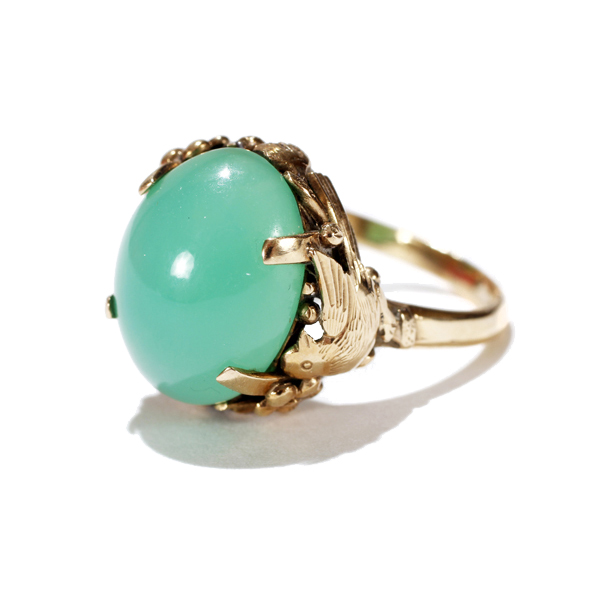 Appraisal: Victorian K gold jade cabochon ring with layered birds mount