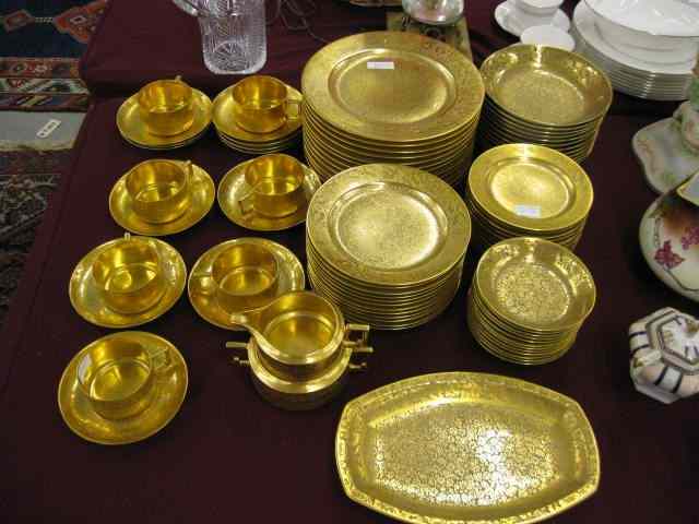 Appraisal: pcs Gold Encrusted China Dinner Service Pickard or Stouffers style