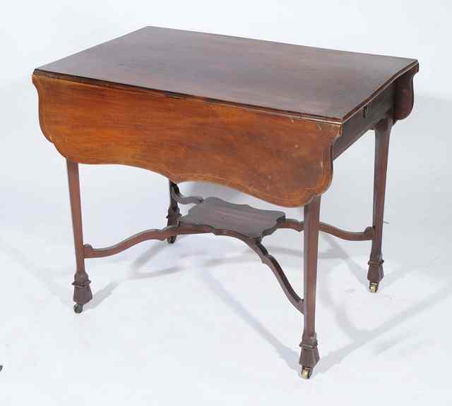 Appraisal: AN ANTIQUE MAHOGANY PEMBROKE TABLE with serpentine shaped leaves drawer