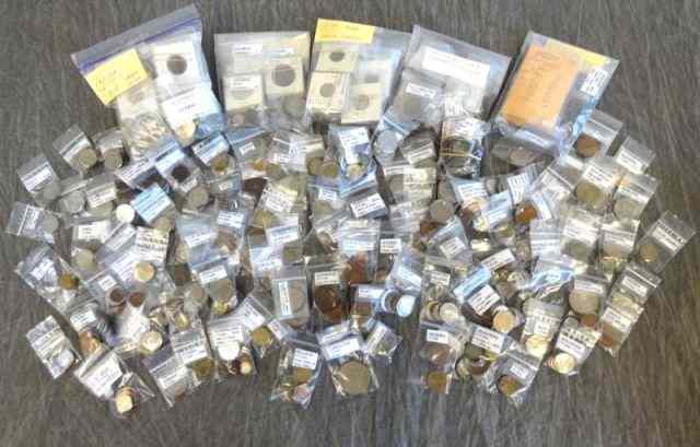 Appraisal: Large Collection of Coins Over US WorldCoins Sorted and catalogued