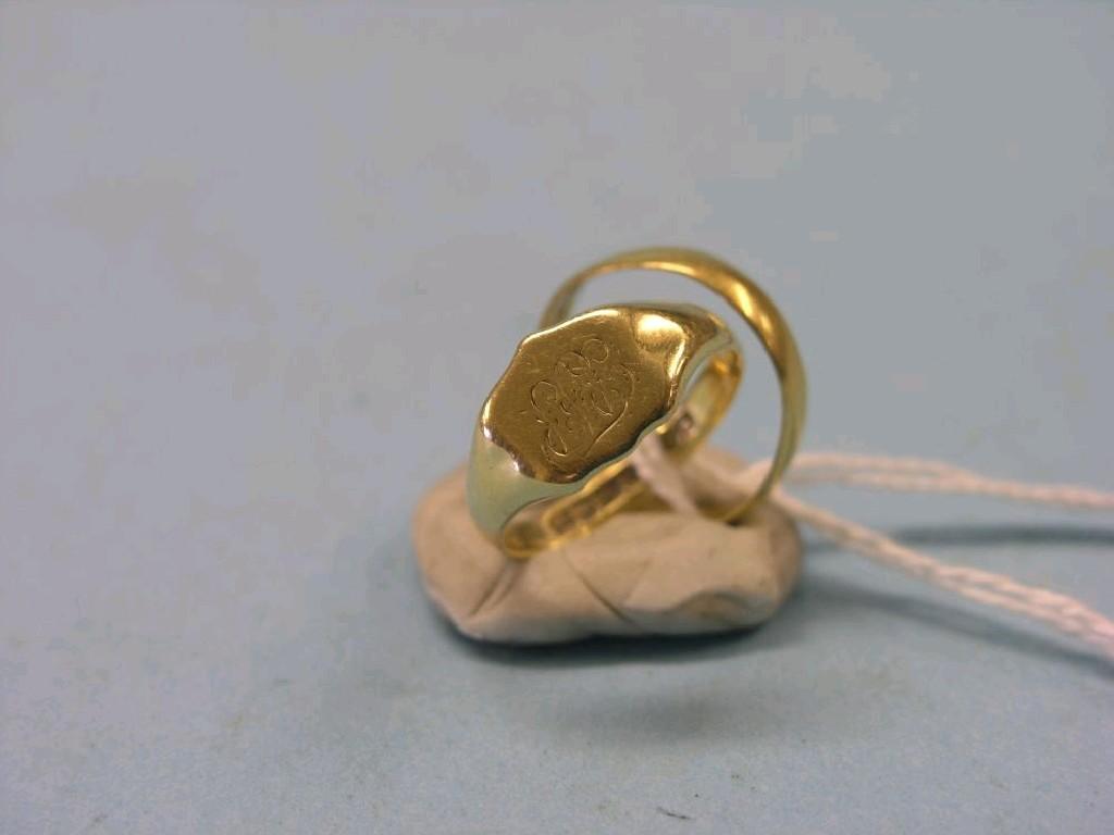 Appraisal: An ct gold signet ring grams and a ct gold