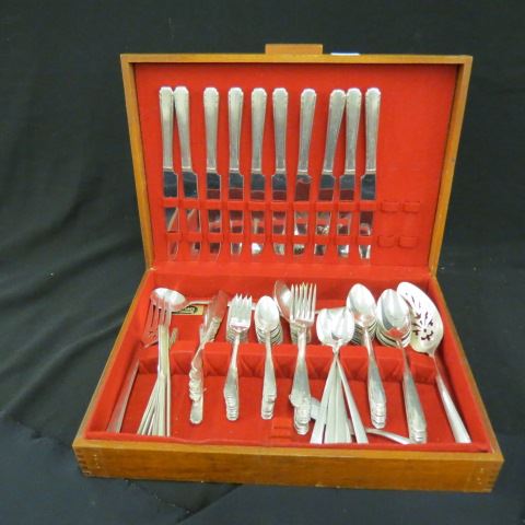 Appraisal: pc Onieda Silverplate Flatware Service for with chest