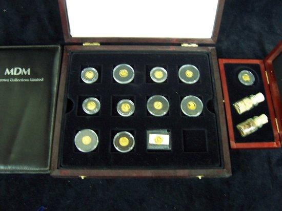 Appraisal: A collection of small gold commemorative coins approximately gms