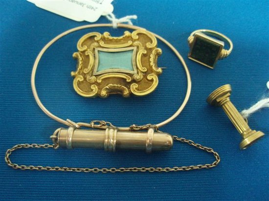 Appraisal: A Victorian mourning brooch a double ended seal a ring