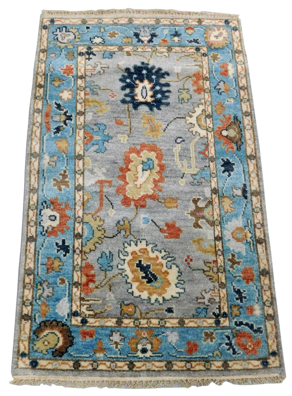 Appraisal: RUG Laristan Sultanabad ' x ' hand-woven wool light grey