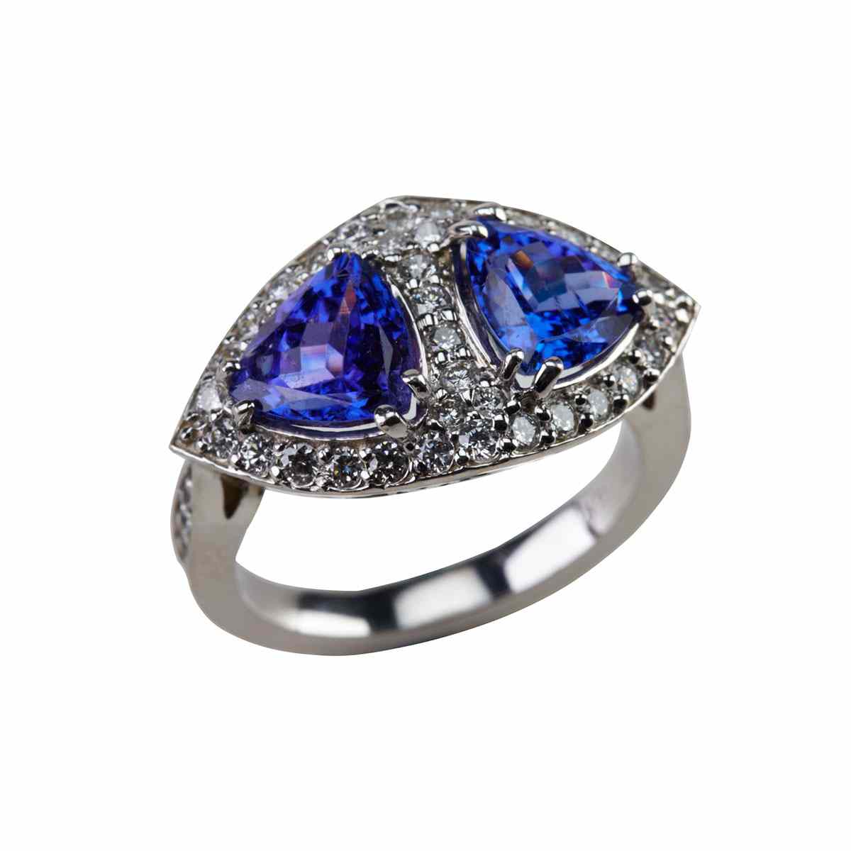 Appraisal: k White Gold Ring set with trilliant cut tanzanites approx