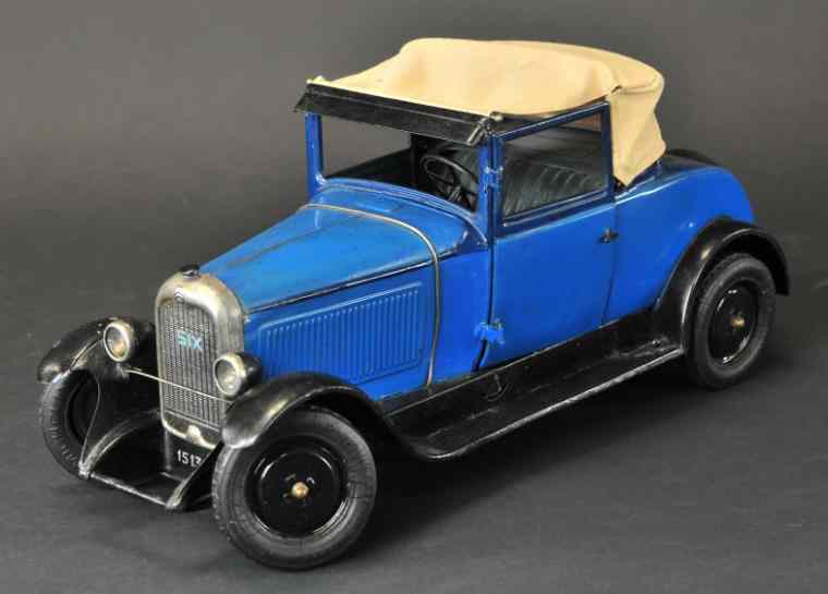 Appraisal: CITROEN CABRIOLET C France tinplate done in blue body canvas