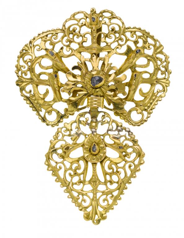 Appraisal: AN ANTIQUE PORTUGUESE GOLD OPENWORK AND ROSE DIAMOND PENDANT formed