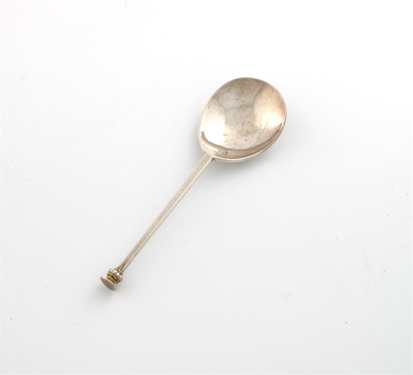 Appraisal: A th century silver Seal-top spoon