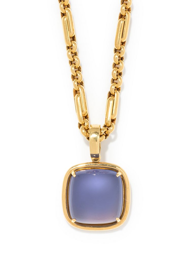 Appraisal: GUMPS YELLOW GOLD AND CHALCEDONY PENDANT NECKLACE GUMPS YELLOW GOLD