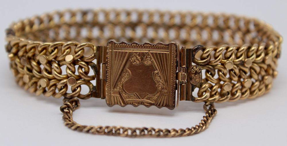 Appraisal: JEWELRY kt Gold Bracelet kt gold link bracelet with rectangular