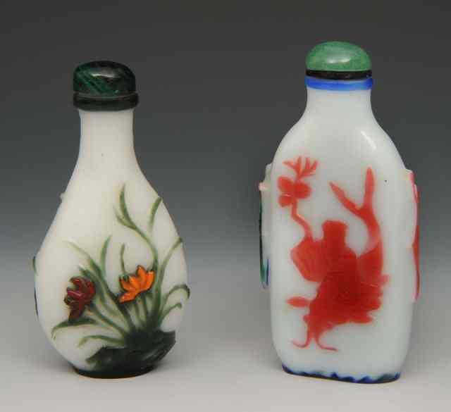 Appraisal: A CHINESE BEIJING GLASS SNUFF BOTTLE of flattened rectangular form