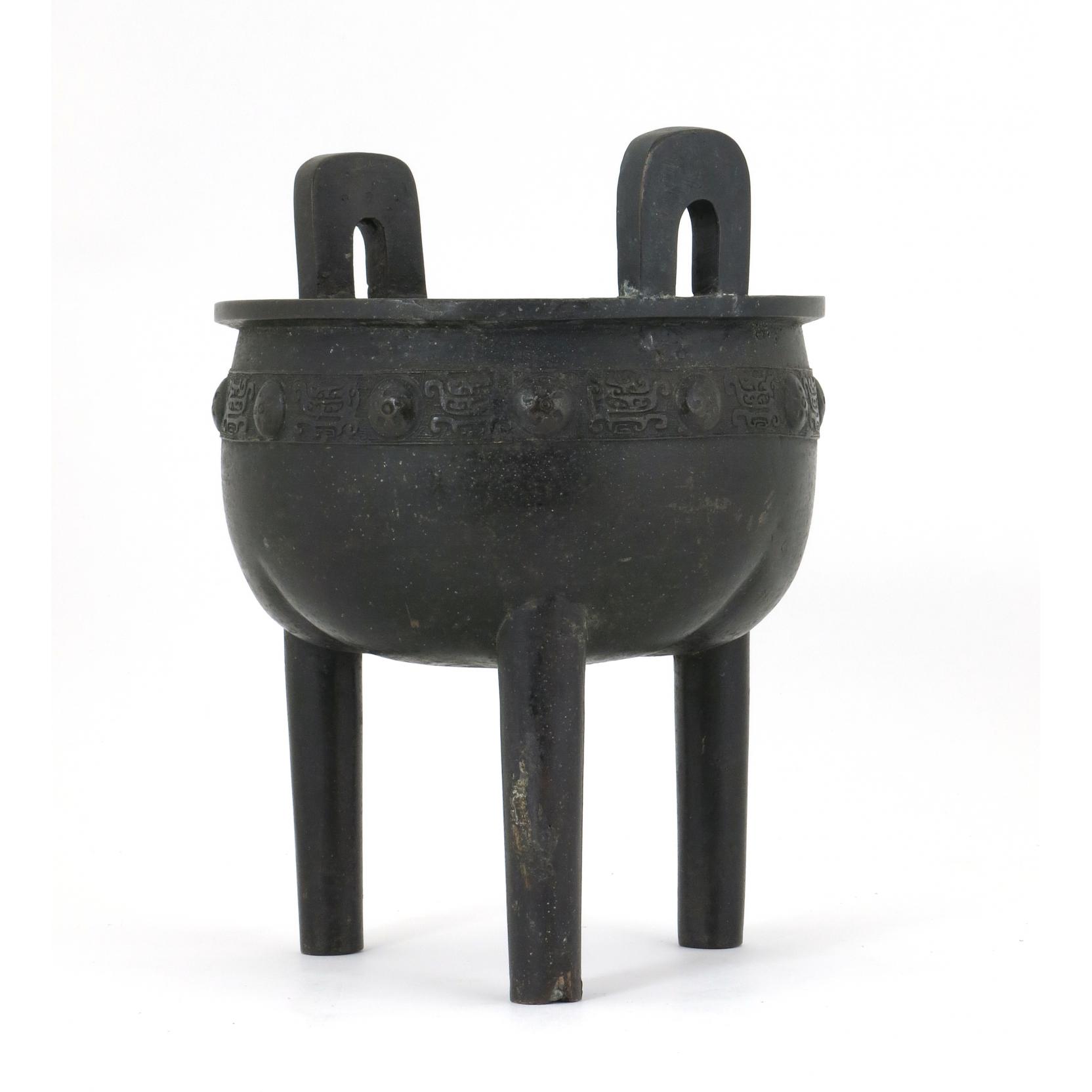 Appraisal: Chinese Bronze Ding possibly th century with alternating archaistic motif