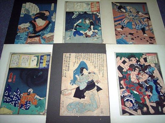 Appraisal: A folio of Japanese woodcuts including works by Hiroshige Kunisada