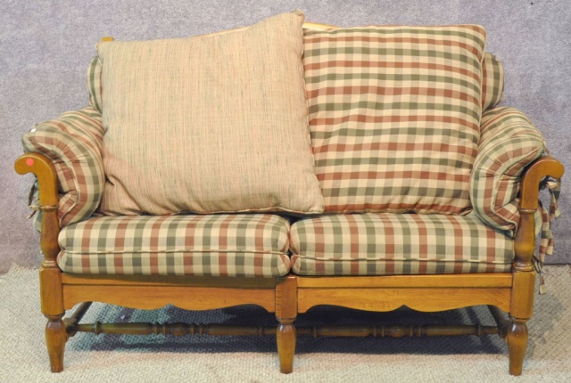 Appraisal: Maple Early American Style Love SeatWith green and red plaid