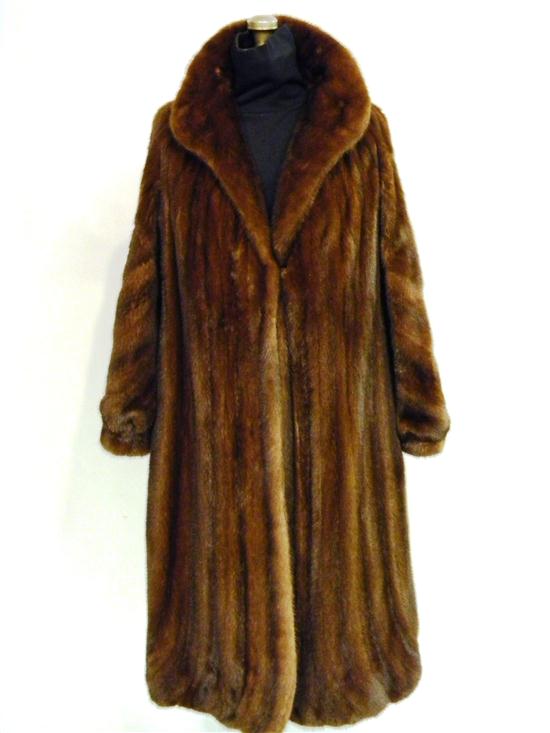 Appraisal: Emilio Gucci full length natural female demi-buff mink coat with