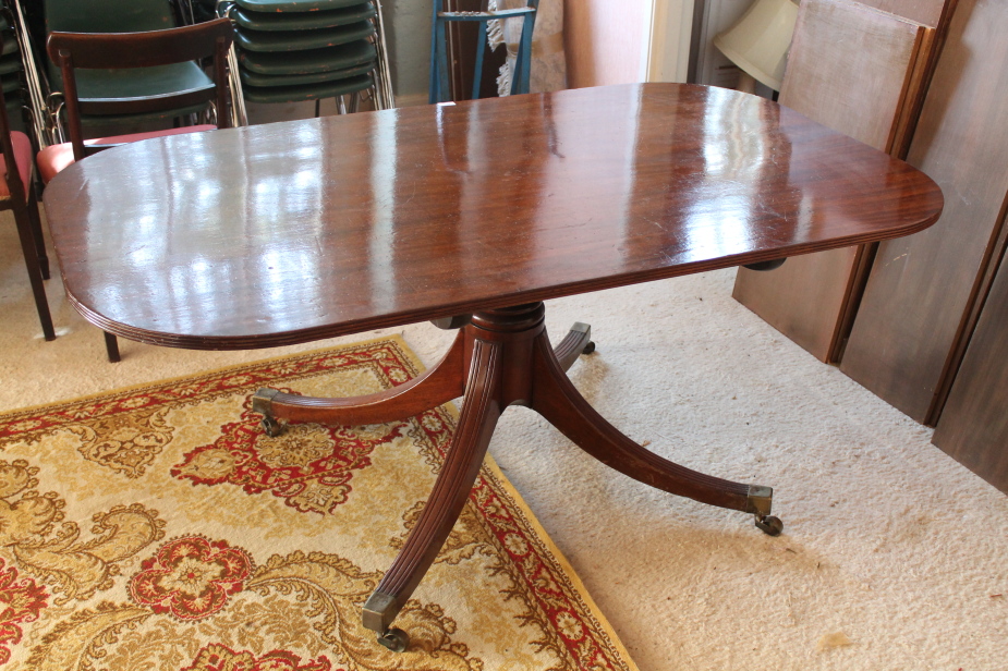 Appraisal: A Regency mahogany breakfast table with rectangular tilt top and