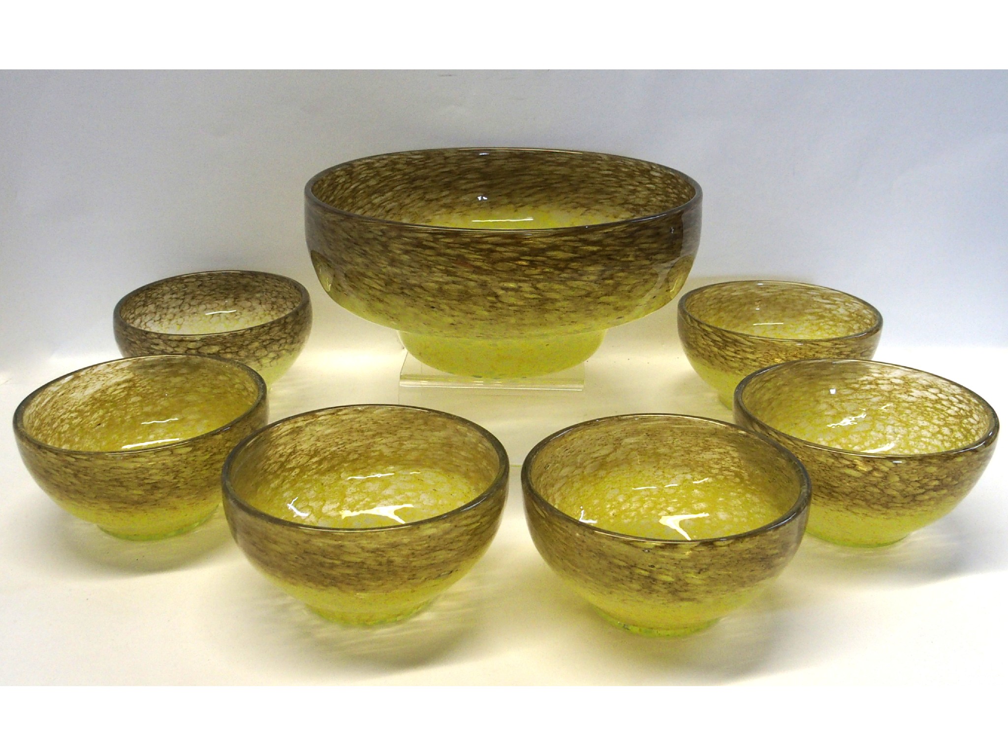 Appraisal: A Vasart glass dessert set comprising serving bowl and six